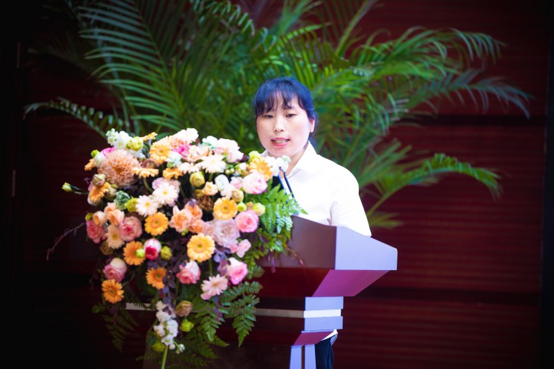 17546157887352857kH9.jpg 0I4A1690.jpg